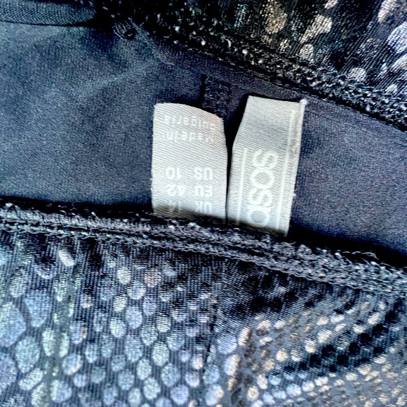 Snakeskin print black leggings. Size US 10 - Picture 1 of 4